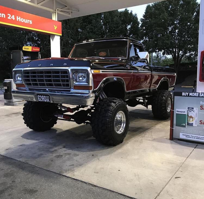 1979 ford f-150 in candy apple jet black with 460 horsepower