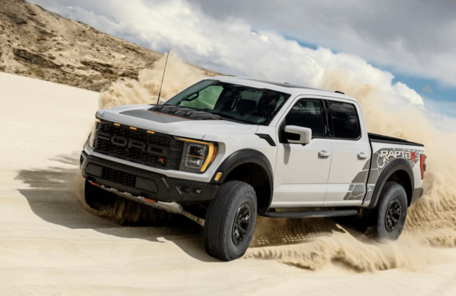 f-150, raptor r, ford f-150 raptor r problems: now they’re leaking oil