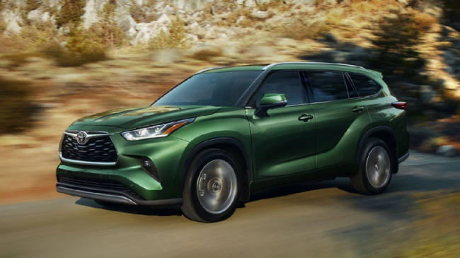 highlander, small midsize and large suv models, toyota, the toyota highlander doesn’t even crack the top 5 for reliability