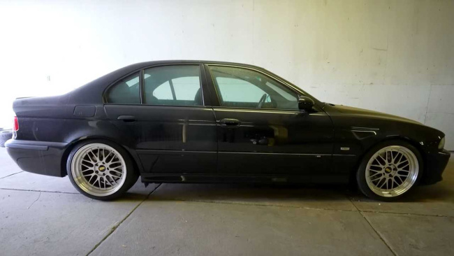 BMW E39 M5 Barn Find First Wash in 10 Years
