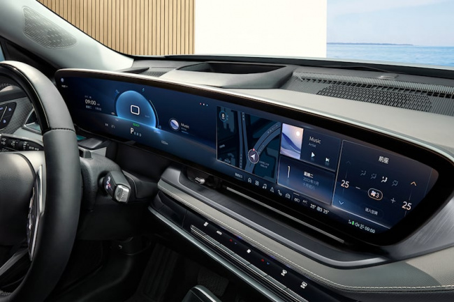 reveal, interior, buick electra e5's posh interior revealed with 30-inch oled display