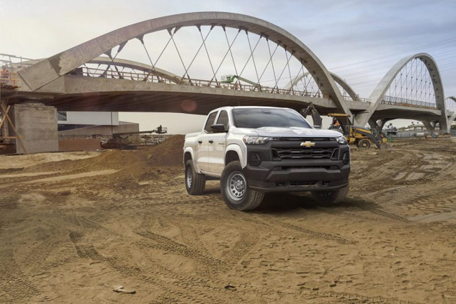 chevrolet, colorado, trucks, you can get zr2 power from base 2023 chevy colorado pickup for a $395 dealer tune