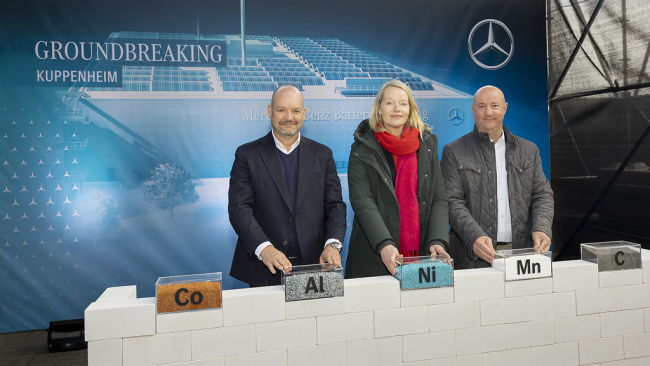 autos mercedes-benz, mercedes-benz starts building battery recycling plant in germany