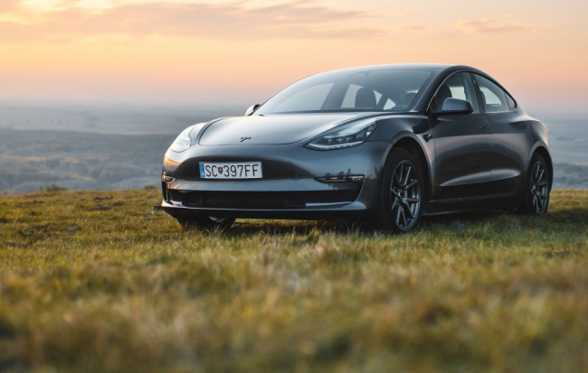 autos tesla, tesla cuts us model s and model x prices between 4% and 9%