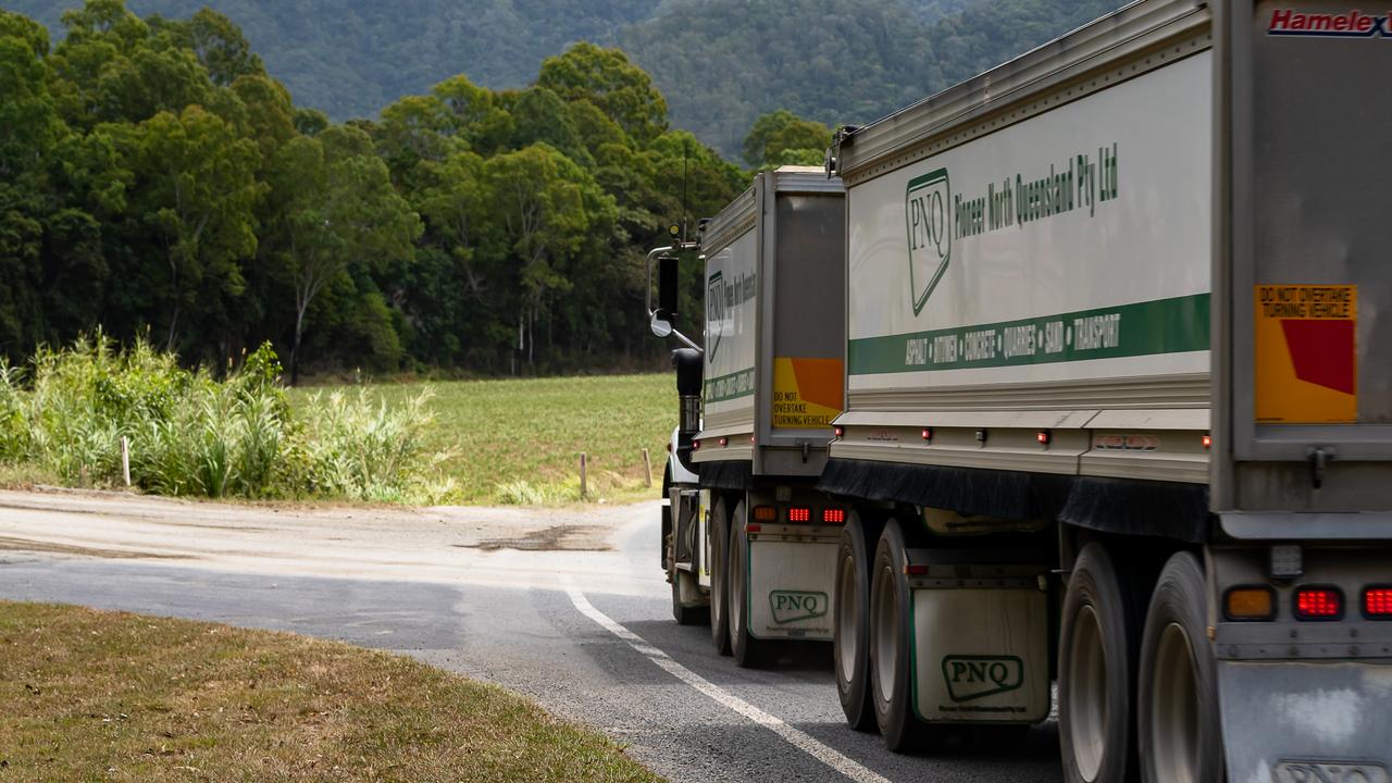 Driver’s should not drive next to a truck while it is turning. Picture Emily Barker., Many young drivers don’t know how to safely drive near a turning truck., Technology, Motoring, Motoring News, Serious road issue inexperienced drivers don’t know
