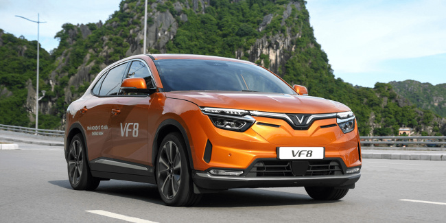 car rental, e-roller, green and amart mobility joint stock company, pham nhat vuong, ride hailing, ride-sharing, scooter sharing, taxis, vietnam, vinfast, vinfast owner sets up ev rental service