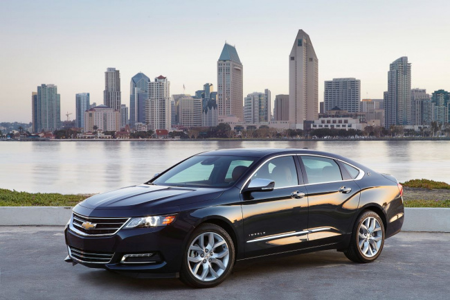 chevrolet, impala, reliability, only 1 american full-size sedan can last over 230,000 miles