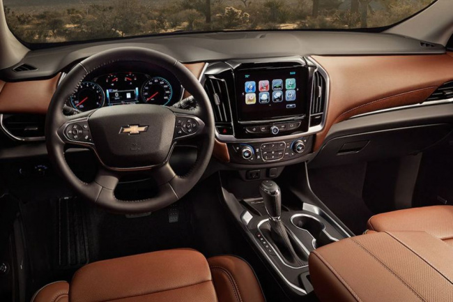 chevrolet, traverse, the 2024 chevy traverse is finally gaining fresh updates