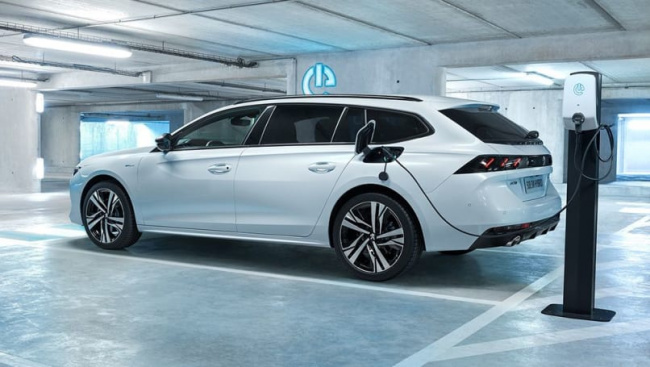 peugeot 508, peugeot 508 2023, peugeot news, electric cars, hybrid cars, industry news, showroom news, electric, plug-in hybrid, green cars, family car, family cars, fashionably late? 2023 peugeot 508 gt sportswagon phev to arrive in pre-facelift form just before facelifted sedan later this year