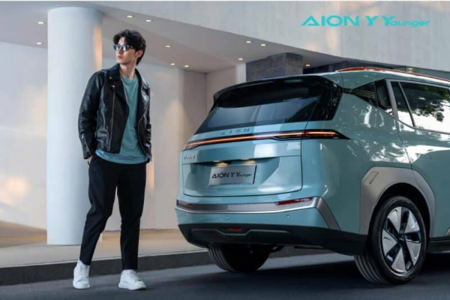 ev, report, gac aion y younger electric suv launched in china with a 430 km range
