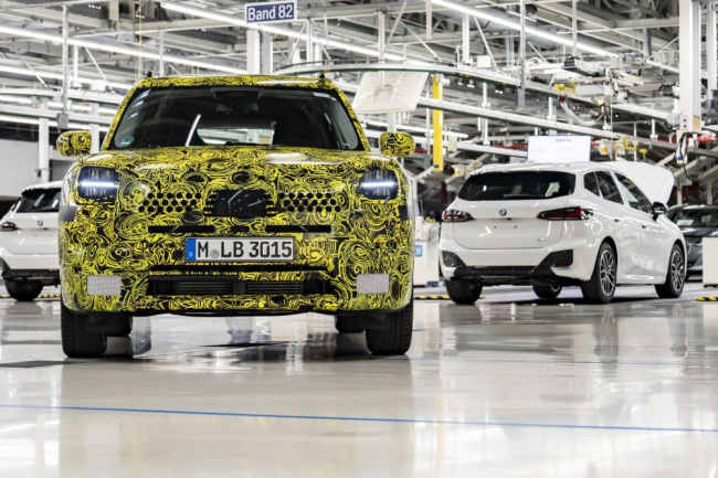 mini countryman: grown-up suv's electric powertrains detailed – report