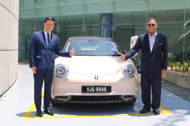 autos gwm, gwm malaysia presents an ora good cat ev to international trade and industry ministry for testing