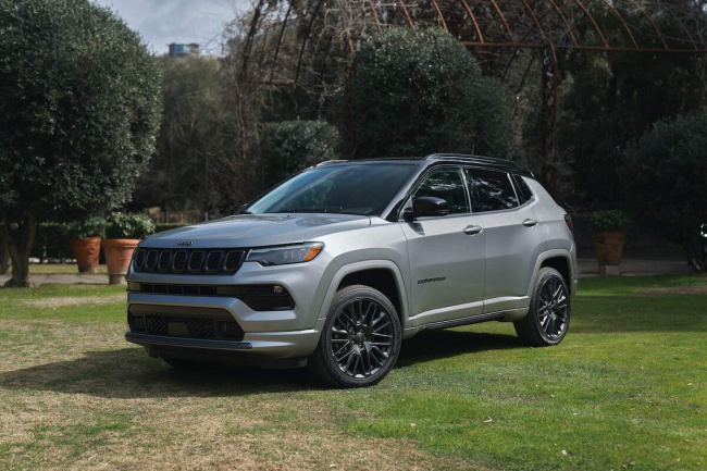 compass, consumer reports, jeep, what’s the least satisfying jeep model of 2023, according to consumer reports?