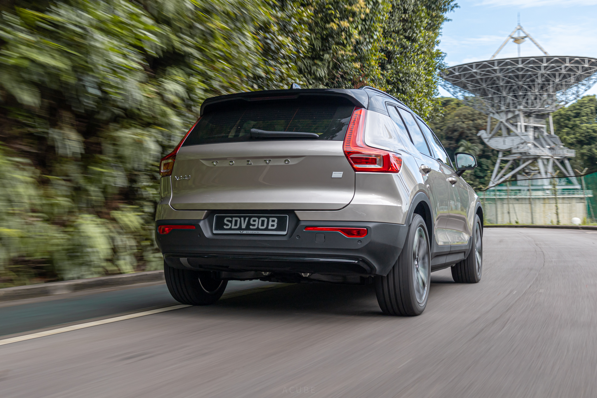 mreview: 2022 volvo xc40 recharge - less is more