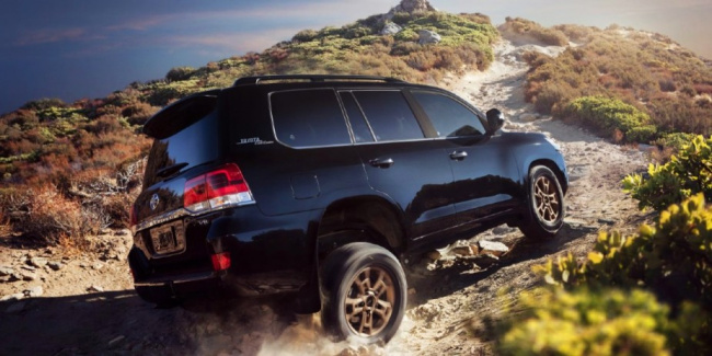 small midsize and large suv models, toyota, 5 toyota suvs that will last over 200,000 miles