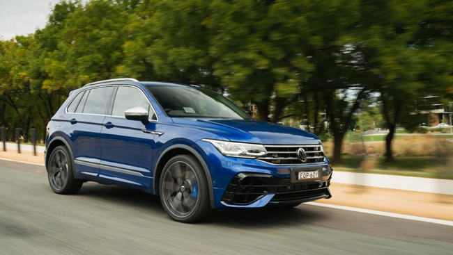 volkswagen tiguan, volkswagen tiguan 2023, volkswagen news, volkswagen suv range, volkswagen, family cars, sports cars, bad news for australian driver's licences - the very fast 300 horsepower 2023 volkswagen tiguan r is back on sale locally with plenty of stock ready to race