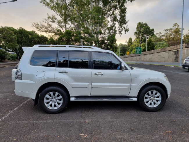 2010 mitsubishi pajero exceed owner review