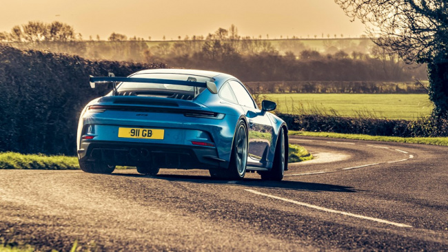 Lamborghini Huracan Tecnica vs Porsche 911 GT3 twin test review