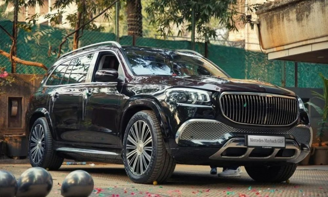 , actor neetu kapoor takes delivery of a brand-new mercedes maybach gls 600