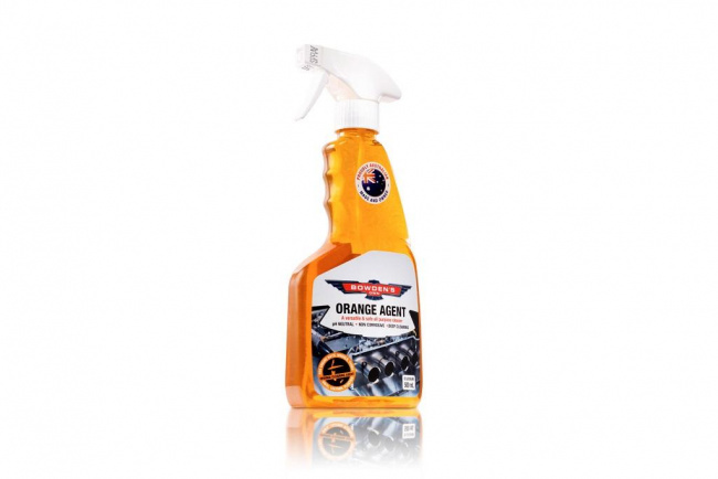 car features, carpool, auto extras, six eco-friendly car cleaning products