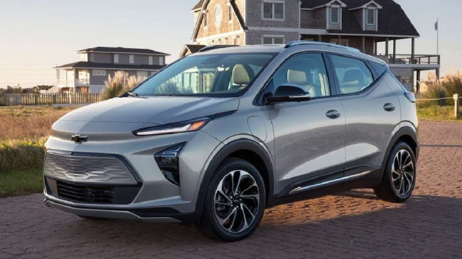 bolt, chevrolet, small midsize and large suv models, cheapest new electric suv is even more affordable in 2023: price drop!