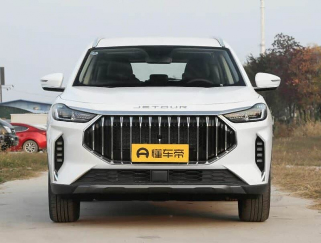 ice, report, new jetour x70 plus launched in china, price starts at 13,700 usd