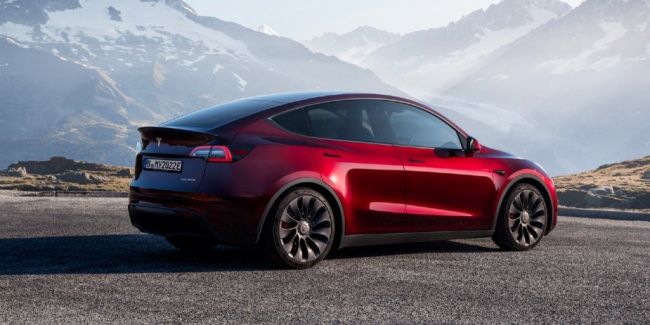 small midsize and large suv models, tesla, why tesla model y fans will ride with the electric suv ‘until the wheels fall off’