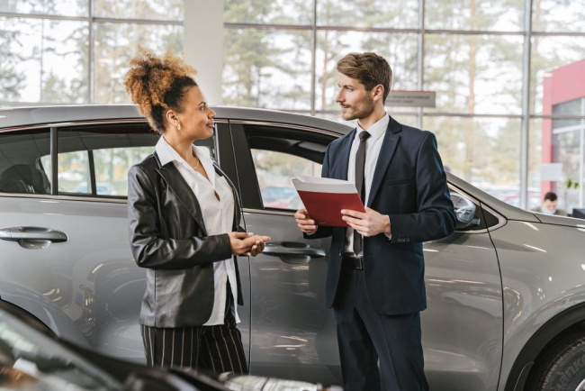time to re-evaluate the car buying journey in 2023