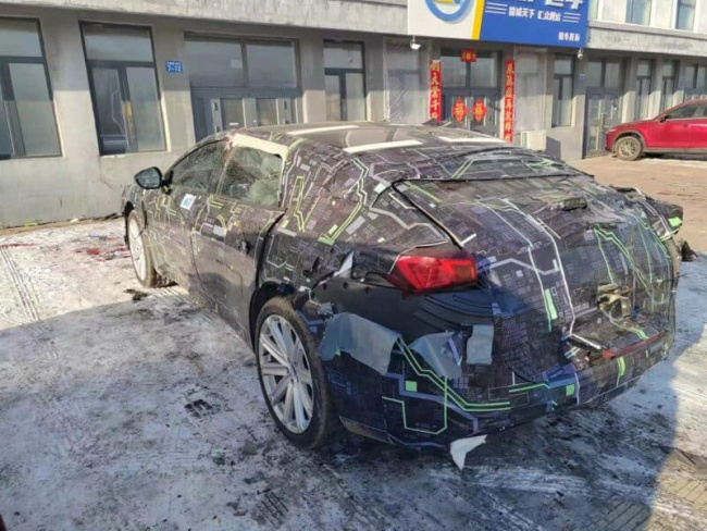 ev, report, avatr e12 ev sedan from changan, catl and huawei exposed in spy shots