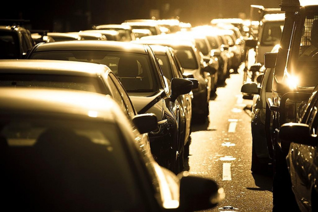 car news, safety, daytime running lights reduce chances of a crash