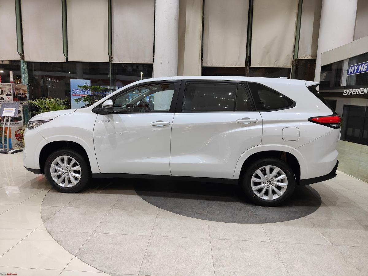 Went to book the Crysta, bought an Innova Hycross: Initial impressions, Indian, Member Content, Toyota Innova Crysta, Toyota Innova Hycross, hybrid