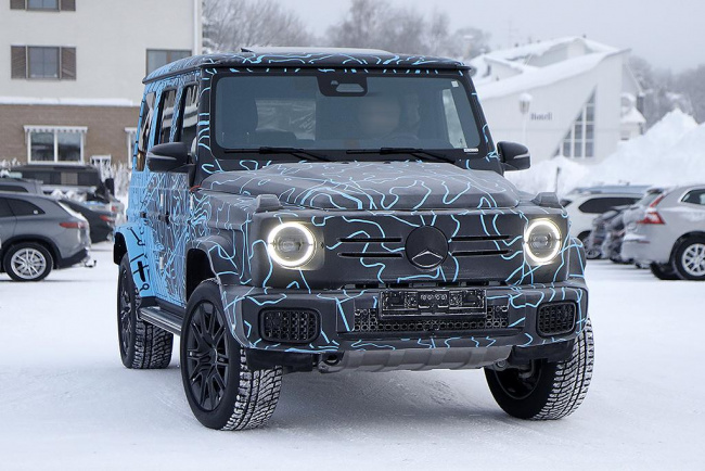 mercedes-benz, car news, 4x4 offroad cars, adventure cars, electric cars, 2024 mercedes-benz eqg seen in the wild