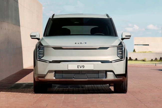 reveal, off-road, luxury, kia ev9 arrives as groundbreaking three-row electric crossover