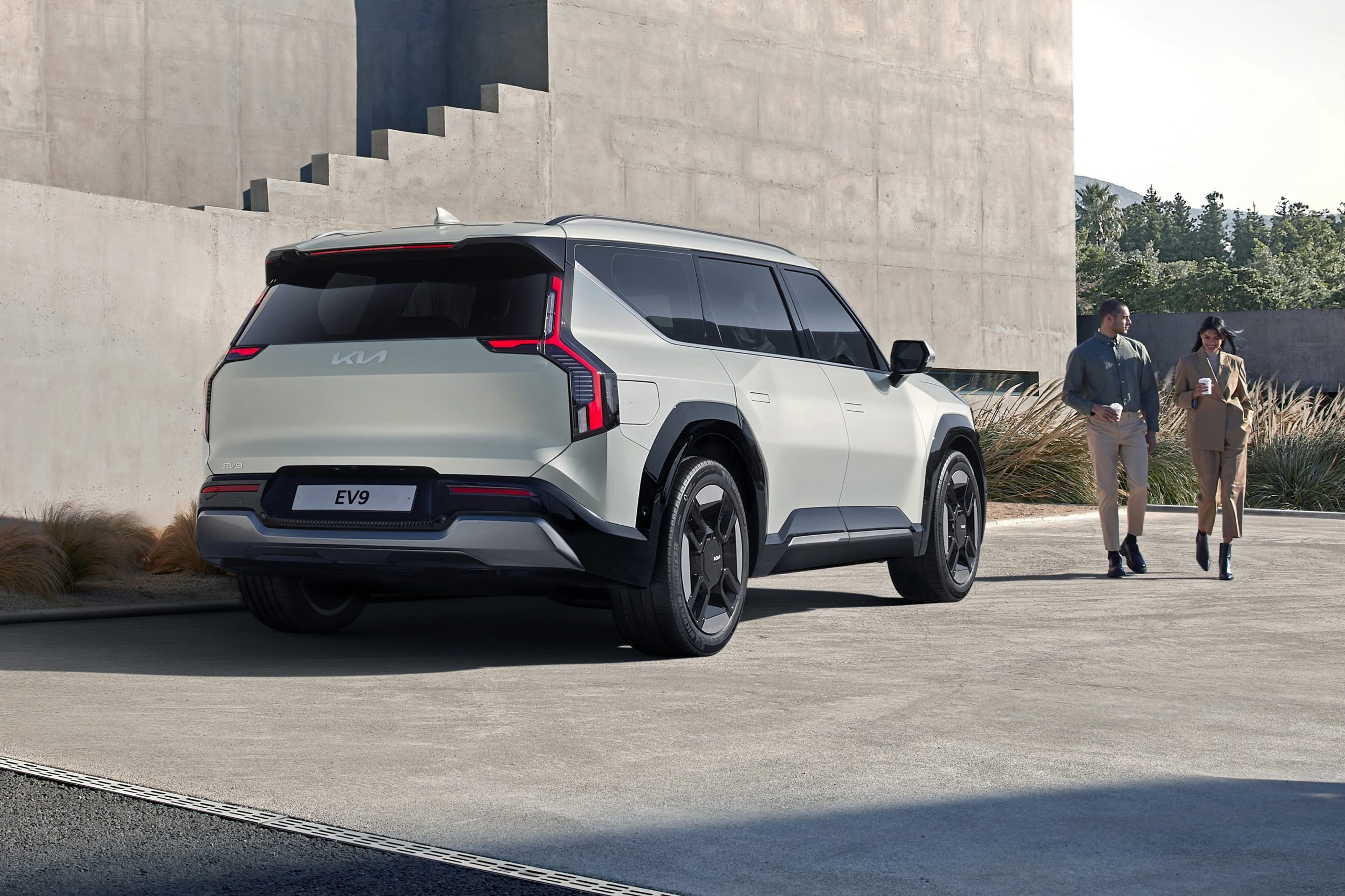 2023 kia ev9 electric suv: prices, specs and release date