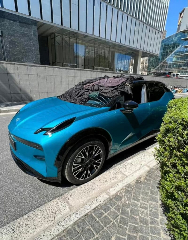 ev, report, zeekr x exposed with a 66-kwh battery and 560 km of range. new photos leaked