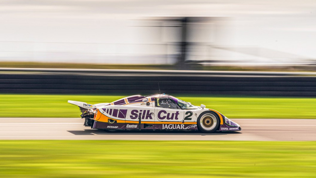 Jaguar F-Pace SVR vs Jaguar XKR-9 racing car: party like it's 1988