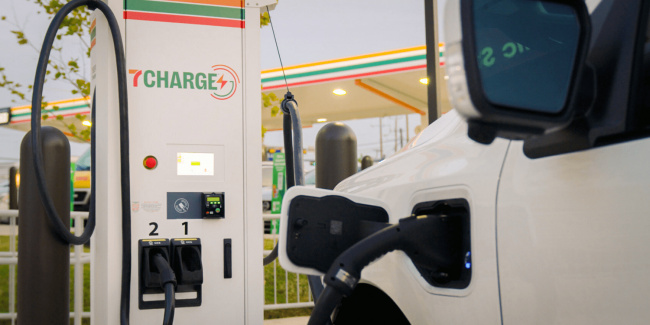 7-eleven, 7charge, canada, chademo, charging stations, north america, 7-eleven plans to build fast-charging network in north america