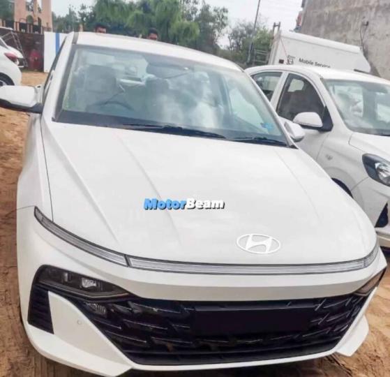 Hyundai Verna spotted at dealer yard; interior revealed, Indian, Hyundai, Scoops & Rumours, Next-Gen Verna, Verna, spy shots