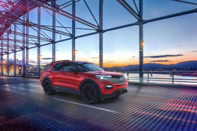 explorer, ford, small midsize and large suv models, what the 2023 ford explorer gets right