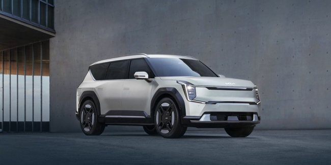 small midsize and large suv models, the 2024 kia ev9 has 1 futuristic feature straight out of a sci-fi film