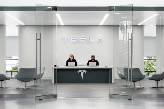 industry news, tesla owners suing ev maker over exorbitant costs, maintenance monopoly