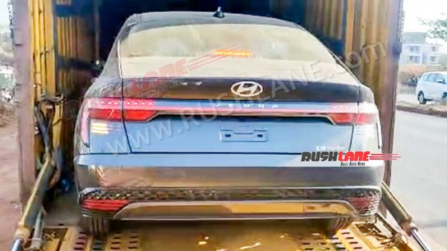 hyundai verna dct top variant leaks – black and red finish inside