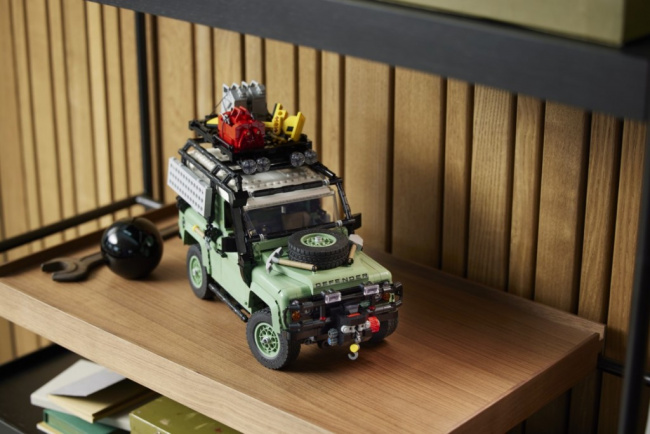 autos land rover, lego launches classic defender 90 set
