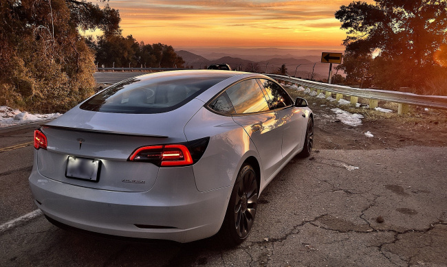 Oregon’s EV incentive program that brought Tesla prices below $30k is running out of money