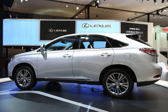 lexus, the 3 most reliable used lexus rx hybrid years under $30,000 in 2023
