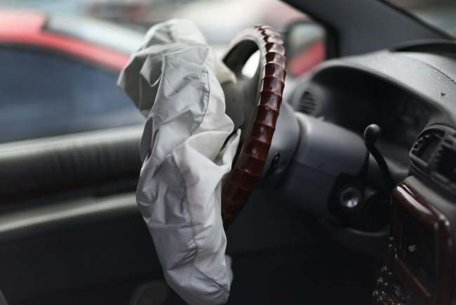 car accidents, car safety, here’s why airbags are not safe for all passengers