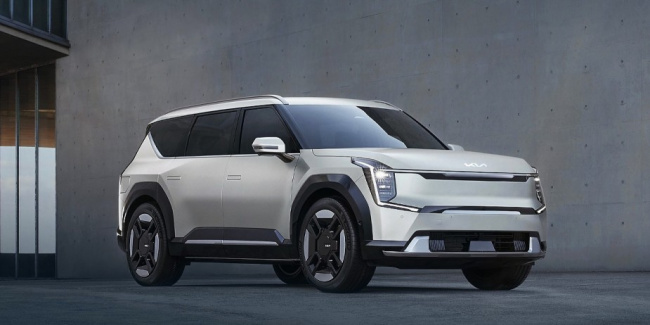 small midsize and large suv models, why the kia ev9 will be an electric kia telluride by 2030