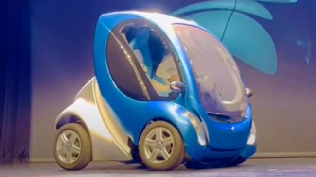 cars, weird car news, this foldable electric car can shrink to 6 feet to save space