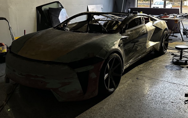 Tesla fan creating ‘CyberRoadster’ using Model 3 Performance parts in epic DIY build
