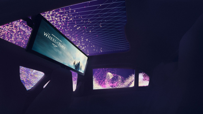ces 2022: bmw’s theatre screen will keep your passengers entertained with 8k tech